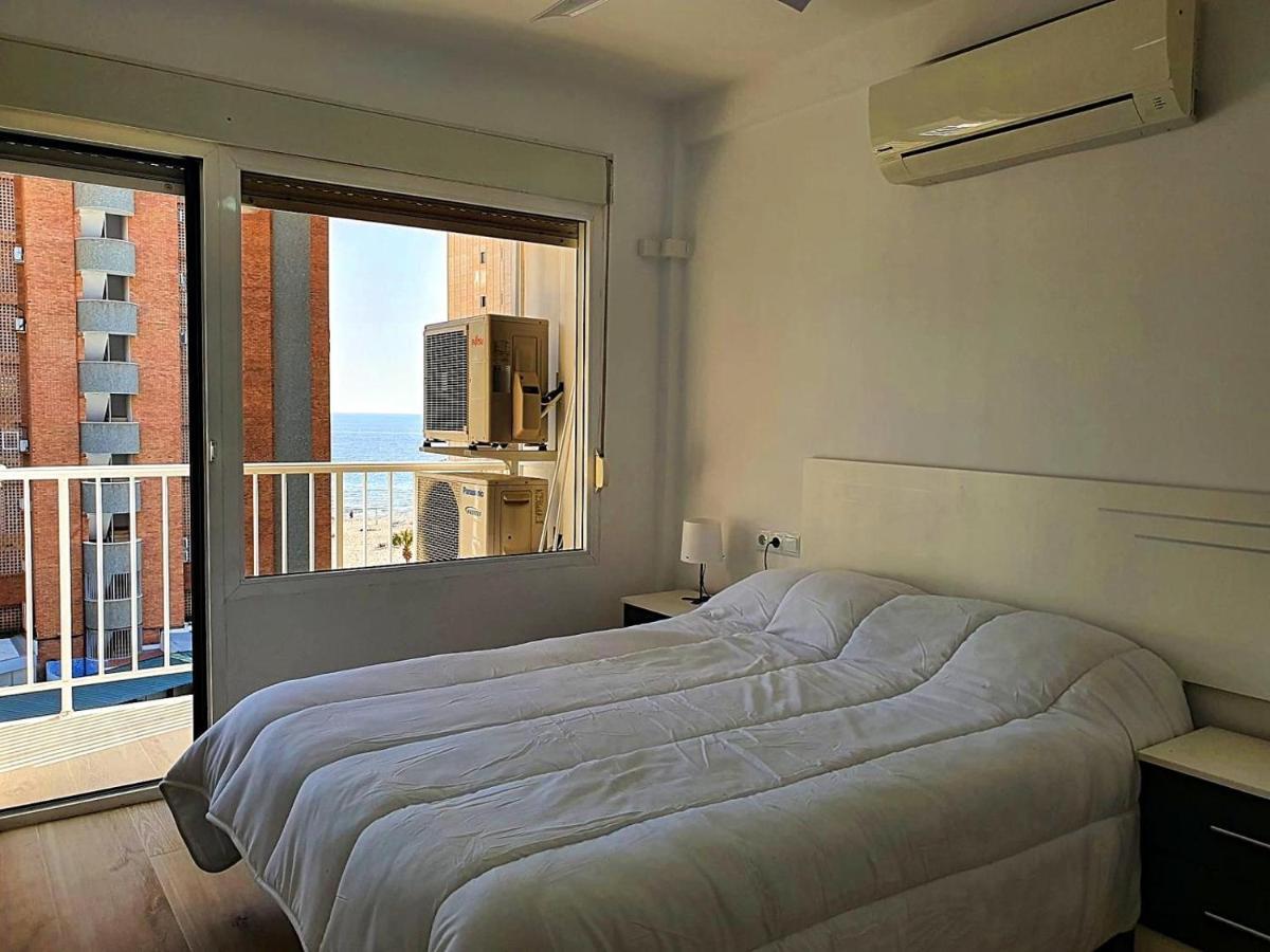 First Line Apartment With 3 Bedrooms And Seaviews เบนิดอร์ม ภายนอก รูปภาพ