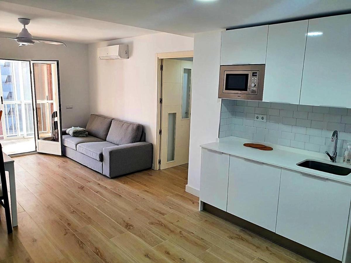 First Line Apartment With 3 Bedrooms And Seaviews เบนิดอร์ม ภายนอก รูปภาพ