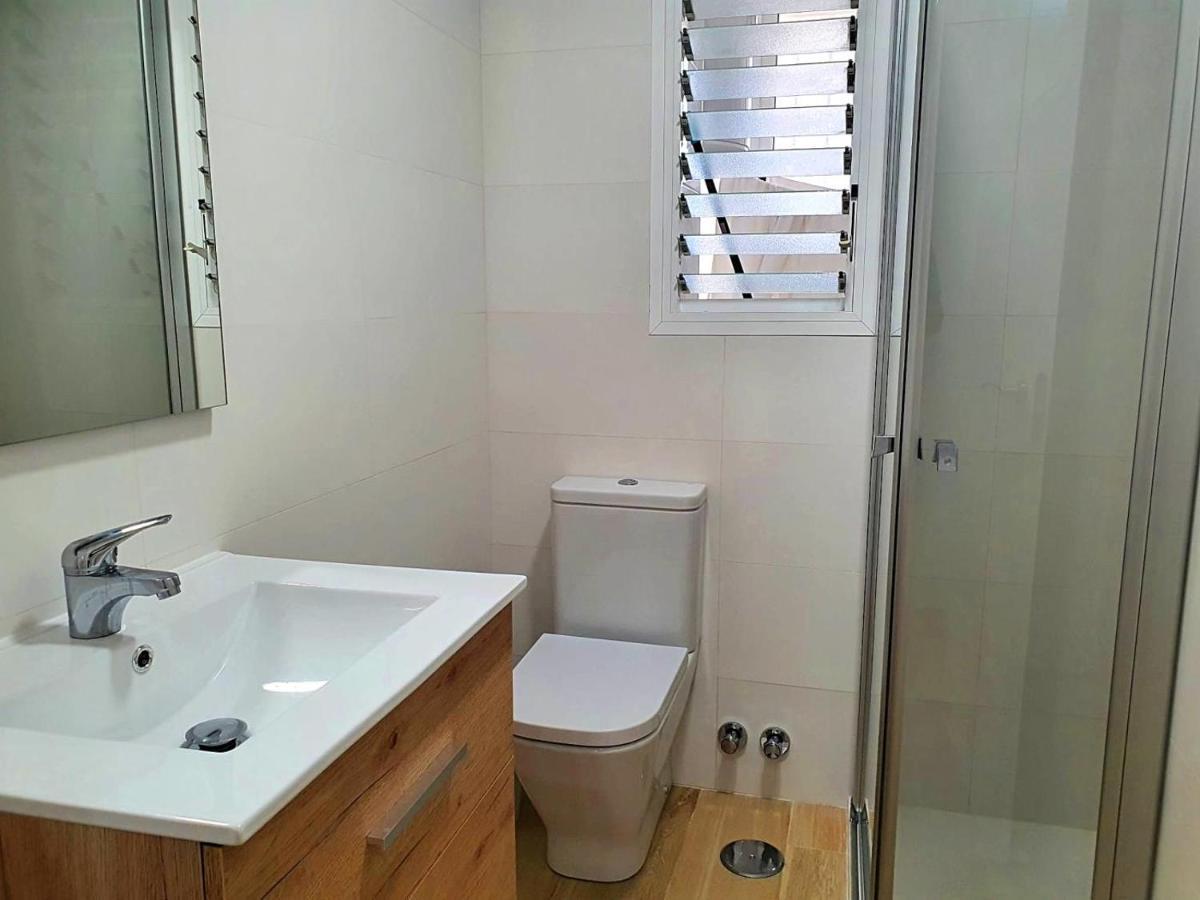 First Line Apartment With 3 Bedrooms And Seaviews เบนิดอร์ม ภายนอก รูปภาพ