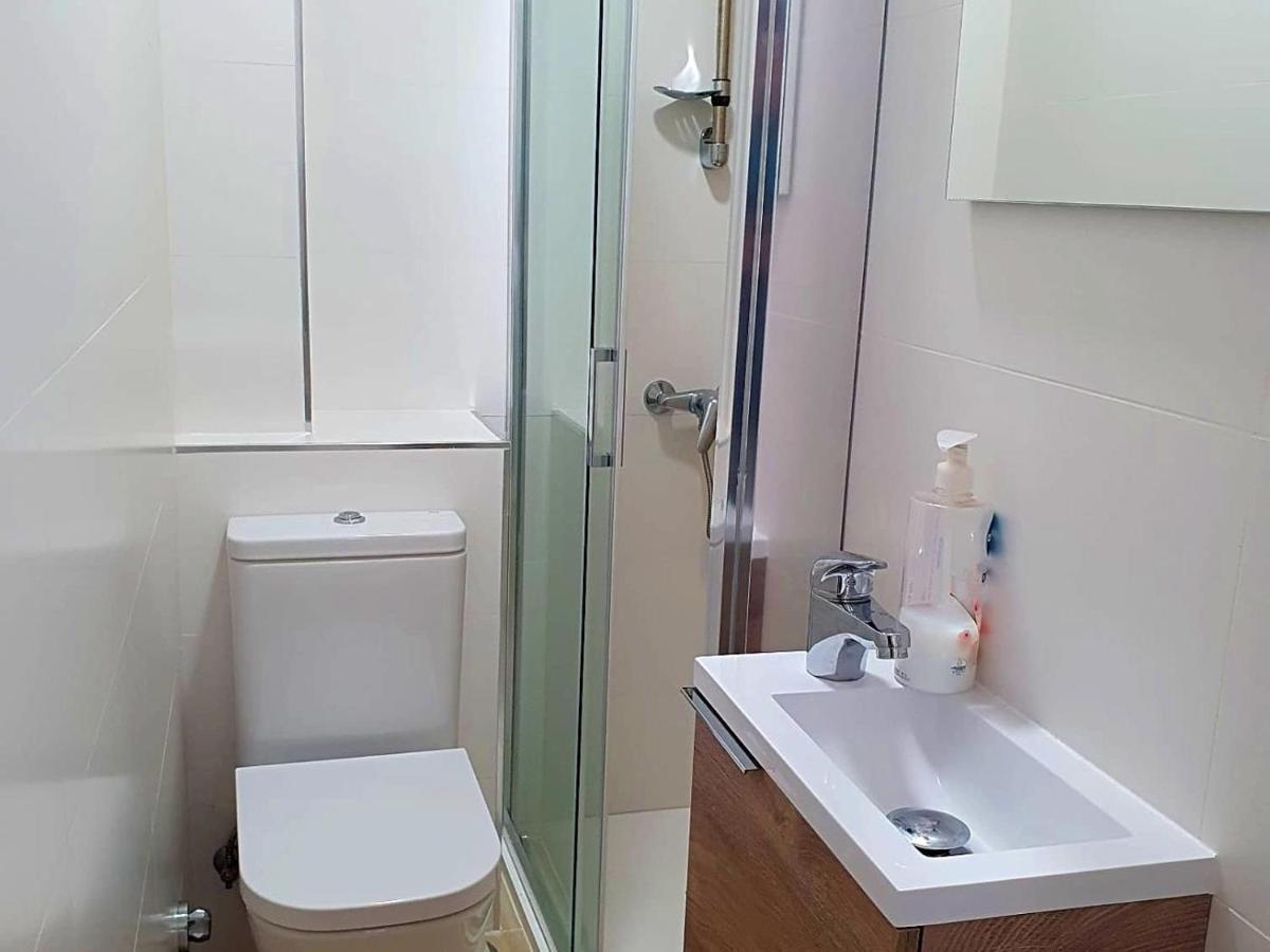 First Line Apartment With 3 Bedrooms And Seaviews เบนิดอร์ม ภายนอก รูปภาพ